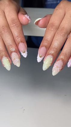 Unique Pink Nail Designs, Nail Gel Art Designs, Coffin Aura Nails, Summer Nail Inspo 2024 Simple, Jelly Flower Nails, Almond Nails With Gems, Ethereal Nails, Acrylic Nail Designs Classy, Garden Nails