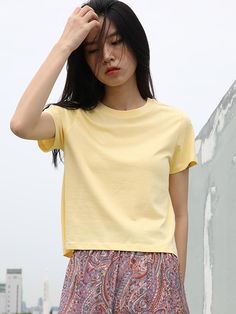 Composition : Cotton 100%Color : single typeCountry of Origin : KOREA Plain Yellow Top For Spring, Basic Yellow Tops For Spring, Basic Yellow T-shirt For Spring, Casual Yellow Crew Neck Tops, Yellow Short Sleeve Tops With Relaxed Fit, Yellow Crew Neck T-shirt For Spring, Basic Yellow Short Sleeve Tops, Yellow Relaxed Fit Short Sleeve Tops, Yellow Relaxed Fit T-shirt For Spring