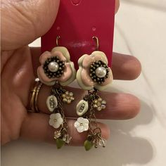 Pink & Bronze Flowers Earrings. Unbranded Lever Back. Beautiful. Dangle Accents. Please As Any Questions U Might Have !! These Are Brand New Never Worn. Bronze Flowers, Flowers Earrings, Earrings Color, Flower Earrings, Pink Ladies, Jewelry Earrings, Women Jewelry, Brand New, Flowers