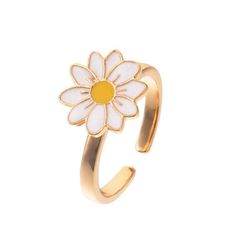 Flower Opening Ring Introducing the elegant Flower Opening Ring. This exquisite ring boasts a unique flower design that opens up to reveal a stunning gemstone. A perfect accessory to add a touch of sophistication and beauty to any outfit. Anillo Aesthetic, Aesthetic Accessories, Aesthetic Rings, Artsy Outfit, Daisy Ring, Elegant Flowers, Unique Flowers, Spinner Rings, Kawaii Clothes