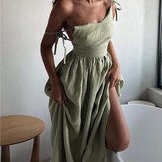 Sage Green Cotton Linen Midi Dress. Straps Can Be Tied And Adjustable. New Without Tags. Never Worn. Sage Green Summer Dress, Pocket Design Fashion, Green Summer Dress, Vacation Dresses Beach, Sundress Casual, Strap Maxi Dress, Mori Fashion, Mori Girl Fashion, Business Casual Outfits For Women