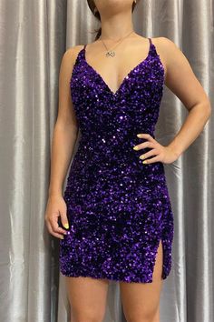 Modsele purple sequined short homecoming dress features V-neck and bodycon silhouette with slit.#hoco2022#homecomingdresses#formaldresses#homecoming Sparkly Purple Dress Short, Purple Sequin Dress Short, Rodeo Prom, Purple Sequin Dress, Black Prom Dress Short, Bodycon Dress Homecoming, Dress Display, Prom Dresses Yellow, Mermaid Evening Gown