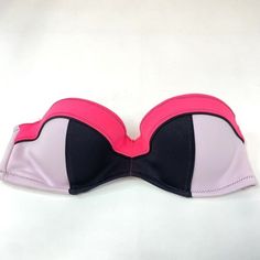 Victorias Secret 32C Strapless Flirt Bandeau Bikini Top Black Pink 7N9 #0904 | eBay Party Strapless Swimwear With Padded Cups, Strapless Padded Swimwear, Strapless Padded Swimwear For Swimming, Strapless Swimwear With Removable Bra Pads For Pool, Strapless Swimwear With Removable Bra Pads, Victoria's Secret Underwire Swimwear For Swimming, Pink Bandeau Swimwear With Padded Cups, Strapless Padded Swimwear For Vacation, Padded Strapless Swimwear For Beach Season