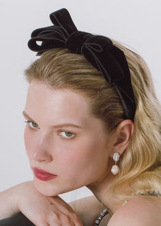 Jennifer Behr Rochel Headband Velvet Headband Outfit, Silk Hair Accessories, Gothic Coquette, Gothic Hair Accessories, Double Headband, Statement Headband, Gothic Hairstyles, Peter Pan Collars, Julia Berolzheimer