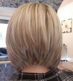 Stacked Bobs, Stacked Bob, Colourful Hair, Choppy Hair, Layered Bob Hairstyles, Bob Hairstyles For Fine Hair, Short Straight Hair, Layered Bob, Pixie Bob