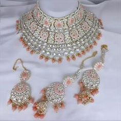 Gold Rodium Polish Pink and Majenta color Necklace in Metal Alloy studded with CZ Diamond, Pearl Luxury Pink Kundan Necklace With Meenakari, Luxury Pink Kundan Necklace For Festive Occasions, Multicolor Necklace, Color Necklace, Metal Necklace, Cz Diamond, Metal Necklaces, Pink, Gold