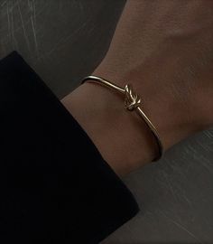 Minimal Statement Jewelry, Etsy Gold Earrings, Knot Bangle, Dope Jewelry, Classy Jewelry, Jewelry Lookbook, 가을 패션, Girly Jewelry, Jewelry Inspo