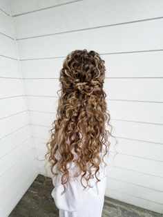 Gallery 1 — touch of rose LLC Long Curly Wedding Hair, Curly Bride, Bridesmaid Hair Inspo, Really Curly Hair, Half Updo Hairstyles, Half Up Wedding Hair, Wedding Hairstyles Medium Length