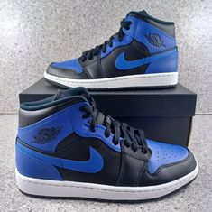 Nike Air Jordan 1 Mid Black Hyper Royal Blue Toe Sneakers - Men's Sizes 8/8.5/10.5 - Brand New With Box Elevate Your Sneaker Collection With The Nike Air Jordan 1 Mid Black Hyper Royal Blue Toe Sneakers. These Sneakers Are Available In Men's Sizes 8, 8.5, And 10.5, And They Come Brand New With The Original Box. Expect Swift Shipping. I'll Ship Your Order The Same Or Next Day After Purchase. Shop With Confidence From A Trusted Seller With Excellent Reviews. #Nike #Airjordan1 #Sneakers #Blackhyper Air Jordan 1 Women, Jordan 1 Mid Black, Air Jordan 1 Mid Black, Blue Toes, All Nike Shoes, Nike Air Jordan 1 Mid, Youth Shoes, Womens Jordans, Swag Shoes