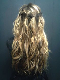 pretty Hair Secrets, Popular Hairstyles, Long Curly Hair, Long Curly, Grow Hair