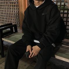 Hoodie Aesthetic Boy, Julia Wolf, Black Hoodie Outfit, Buzzcut Season, Black Outfit Men, Guys Fits, Penelope Douglas, Hoodies Aesthetic, Hoodie Aesthetic