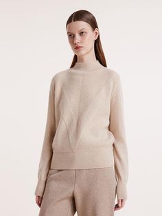 Oversized Beige Cashmere Sweater, Beige Relaxed Fit Cashmere Sweater, Cozy Cashmere High-neck Sweater, Luxury Beige Cashmere V-neck Sweater, 100% Cashmere Sweater, Neck Women, Cashmere Fabric, Layered Fashion, Women Sweater