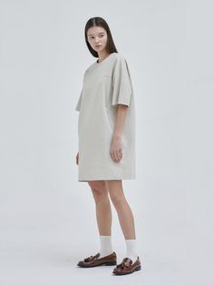 This is NILBY P’s casual dress made of comfortable fabric. With its simple silhouette and comfortable fit, it's a highly versatile item. The seam details and pocket lines add some points of interest. It's easy to pair with various outerwear pieces in the spring season, and it can also be worn alone as a standalone item in the summer season.- It's a great item for daily wear- You can style it with different styles of outerwear to create various looks- It can be easily taken off with the buttons on the back Simple Silhouette, Spring Season, Mini Dress With Sleeves, Summer Season, Dolman Sleeve, Dress Making, Different Styles, Daily Wear, Casual Dress