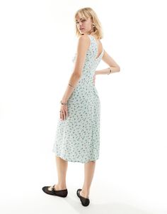 Dresses by Motel The one that goes with everything Floral design V-neck Delicate lace trims Ribbon bow V-back Back zip closure Regular fit Lace Trims, Leggings Sale, Long Sleeve Floral Dress, Satin Slip Dress, Maxi Dress Trend, Swimwear Sale, Active Wear Leggings, Ribbon Bow, Petite Maternity