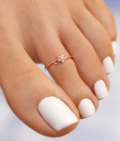 Couple Ring Finger Tattoos, Toe Tattoo, Ring Tattoo Designs, Leg Ring, Legs Ring