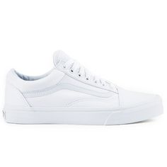 The Vans Old Skool Men’s Shoes in the True White Colorway are Vans classic skate shoe and the first to bare the iconic side stripe. They’re a low-top lace-up silhouette with a durable canvas upper and Vans Old Skool Men, Mens Vans Shoes, Sneaker Outfits, Sneak Attack, Vans White, Shoes Vans, White Vans, Skate Shoe, Leather Shoes Woman