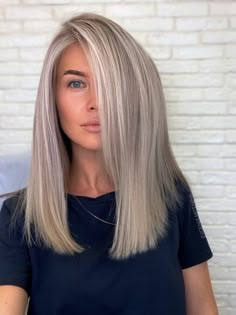 Summer Blonde Hair, Blonde Hair Transformations, Beauty Hair Color, Lob Hairstyle, Ash Blonde Hair, Light Hair Color, Hair Makeover