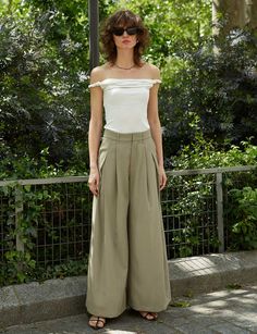 Chic tan everyday pleated front trousers . Brand Pixie Market 100% polyester with 100% cotton liningWide-leg High-waistSide pockets Size S waist 26", hips 37" length 40.5" Size M waist 28", hips 39" length 41.5" Size L waist 30", hips 41" length 42" Model is wearing a size s and model's height is 5.9/175 cm Pixie Market, Tan Pants, Style Inspiration Summer, Best Sellers, Summer Fashion, Style Inspiration, Trousers, Pants, How To Wear