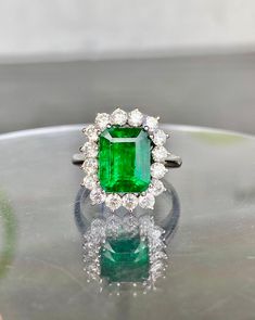 Beryl Ring, Deep Green Color, Bridal Jewellery Indian, Cabochon Ring, Solid Gold Rings, Wedding Weekend, Emerald Ring, Deep Green, Diamond Shapes