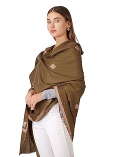 Explore the exquisite craftsmanship of our Beautifully Crafted Pashmina Shawl, a symbol of timeless elegance and premium quality. Handcrafted from luxurious Kashmiri pashmina, this shawl epitomizes sophistication and luxury, ensuring unparalleled comfort and style in every wear. Product Details: Hand Embroidered Pure Kashmiri Pashmina Material: Pure Pashmina (100% Cashmere) Size: 100 cm X 203 cm / 40 Inch X 80 Inch / 1.1 x 2.2 Yards (Approx) Color Options: Versatile hues to suit any occasion Emb Luxury Embroidered Festive Traditional Wear, Luxury Formal Pashmina Shawl, Elegant Unstitched Shawl For Eid, Elegant Shawl For Eid, Unstitched, Elegant Jamawar Dupatta, Traditional Pashmina Shawl For Formal Occasions, Luxury Pashmina Shawl For Formal Occasions, Elegant Jamawar Shawl, Eid Embroidered Pashmina Shawl