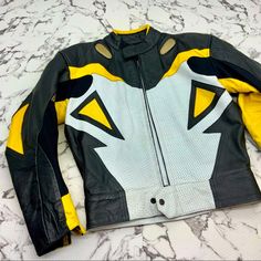 *Pre-Owned Jacket* Amazing Motorcycle Jacket Material: 100% Genuine Leather Vintage Luxury Retro Biker Jacket For Motorcycling, Fitted Yellow Outerwear For Outdoors, Yellow Leather Jacket For Winter, Yellow Biker Outerwear For Winter, Yellow Biker Leather Jacket For Winter, Punk Leather Jacket For Motorcycling, Yellow Leather Jacket With Long Sleeves, Vintage Leather Motorcycle Jacket With Long Sleeves, Black And Yellow Leather Jacket