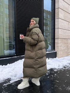 Puffy Jacket Outfit, Long Jacket Outfit, Long Coat Outfit, Long Puffer Jacket, London Outfit, Womens Parka, Coat Outfits, Jacket Pattern