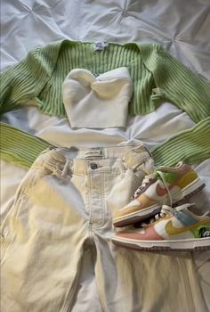 Aethstetic Clothing, Aethstetic Outfits, Stylish Fall Outfits, Winter Outfit Ideas, Simple Trendy Outfits, Spring Looks, Summer Fashion Outfits