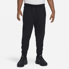 Say hello to Tech Fleece! Our premium, lightweight fleece–smooth both inside and out–gives you plenty of warmth without adding bulk. These pants are an easy win you can count on to stay comfy in the cold. Nike Black Fleece Sweatpants, Black Fleece Bottoms With Ribbed Waistband, Nike Joggers For Sports, Nike Sportswear Solid Color Pants, Black Fleece Gym Bottoms, Black Fleece Sports Bottoms, Black Fleece Gym Pants, Black Fleece Pants For Gym, Black Cotton Sweatpants For Training