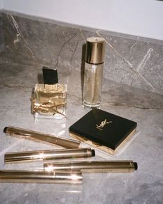 Ysl Aesthetic, Golden Brunette, Maquillage On Fleek, Smink Inspiration, Serena Van Der Woodsen, Gold Girl, Ysl Beauty