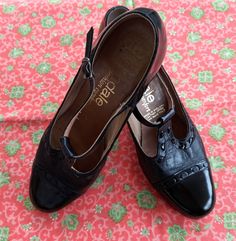 Anyone that loves vintage Mary Janes will recognise the ELMDALE label🖤 Super quality shoes...and a lovely design.... these are the higher heeled version. Black leather t-bars with brogue styling. Adjustable strap. Leather lined🖤 Beautiful vintage condition. Only the lightest wear/marking... please look at all pics..I've tried to cover all angles. Still a lot of wear left on heel tips🖤 marked as a vintage 5.5... believe they are close to that size... an approx modern UK 5 to 5.5...(please chec Mary Janes Heels, Mary Jane Shoes Heels, Womens Costume, Costume Shoes, Mary Jane Heels, Shoes Uk, Heels Shoes, Costumes For Women, Vintage Tops