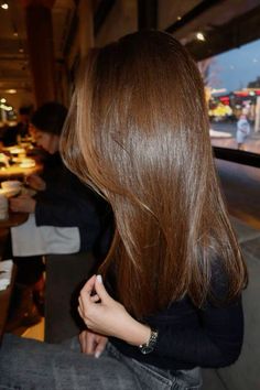 Long Shiny Brown Hair, Golden Caramel Brown Hair, Brown Hair Inspo Straight, Sleek Brown Hair, Deep Golden Brown Hair, Pretty Moms Brown Hair, Straight Brown Hair Aesthetic, Hair Gloss Brunette, Hair Color For Black Hair Indian