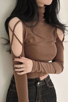 Coachella Valley, Turtleneck Shirt, Womens Turtleneck, Bottoming Shirt, Mode Inspo, Beauty And Fashion, 가을 패션, Solid Clothes, Airport Outfit