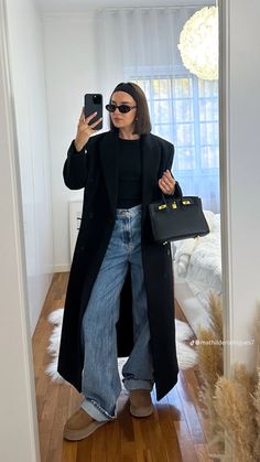 Black Coat Outfits For Women, Grey Skirt Outfits, Outfits For Midsize, Coat Outfits For Women, Coat With Jeans, Fall Outfits College, College Fall Outfits, Outfits Black Women Fall, Midsize Fall Outfits