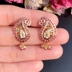 Paisley Shaped Jadau Studs in 22ct Gold GER 095 22k Gold Jewelry Necklaces, 22k Gold Jewelry, Pearl Necklace Set, Ruby Beads, Gold Jewelry Necklace, Emerald Necklace, Gold Bangle Bracelet, Ear Rings, Fashion Jewellery