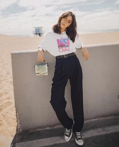 Black Slacks Outfit, Tailored Pants Outfit, White Tshirt Outfit, Slacks Outfit, Looks Street Style, Alternative Outfits, Beautiful Ladies, Tshirt Outfits, Casual Street Style