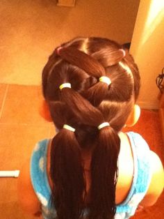 Zig-Zag Ponytails + 37 other hair ideas for little girls Super Cute Hairstyles, Creative Hairstyles, Ponytail Hairstyles