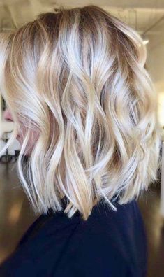 Short Blonde Hair Fine, Icy Blonde Hair Shoulder Length, Blonde Bob With Dimension, Platinum Blonde Balayage Bob, Platinum Blonde Hair With Lowlights Bob, Blonde Bob Dimension, Blonde Layered Bob, Balayage Blonde, Blond Ombre