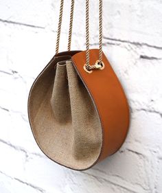 Jute Tas, Everyday Leather Bag, Leather Bag Handmade, Bucket Handbags, Handcrafted Bags, Brown Leather Bag, Handmade Handbags, Naha, Classic Bags