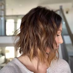 balayage bob with layers medium length hair Festival Hair Accessories, Balayage Bob, Choppy Bob Haircuts, Medium Bob Hairstyles, Choppy Bob, Choppy Bob Hairstyles, Angled Bob, Stunning Style, Festival Hair