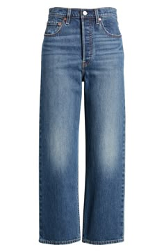 Take your casual look up a notch with sky-high, low-stretch jeans that define your waist and relax into ankle-grazing straight legs. 17" leg opening; 12" front rise; 15 1/2" back rise Button fly Five-pocket style 99% cotton, 1% elastane Machine wash, tumble dry Imported Natural Glow Makeup, Levis Ribcage Jeans, Levi's Ribcage, Ribcage Jeans, Levis Straight Leg Jeans, Glow Makeup, Jeans Outfit Women, Summer Wardrobe Essentials, Levi Jeans Women