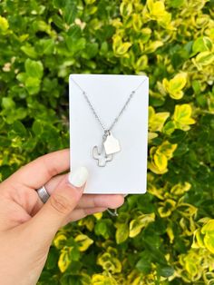 1 Letter 18 Inches end to end Stainless Steel Chain Handmade Cow Tag Necklace, Apple Watch Cuff, Cow Tag, End To End, Cuff Watch, Beaded Choker, Steel Chain, Tag Necklace, Stainless Steel Chain