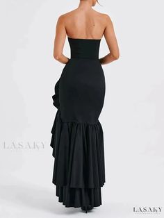 Elegant Off-the-Shoulder Maxi Dress with Backless Design Premier Dress, Homecoming Dresses Corset, Midi Dress Wedding Guest, Soft Girl Era, Dresses Flowy, Boned Bodice, Silk Dresses, Maxi Dress Sale, Strapless Neckline