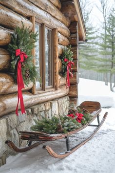 21 Cozy Mountain Lodge Christmas Decor Ideas 2024 Tobaggon Christmas Decor, Noel Cute, Woodsy Christmas, Future Farmhouse, Snow Sleds, Vintage Skis