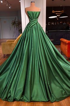 Fabulous Long A-line One shoulder Sleeveless Prom Dress Premier Outfits, Gc Memes, Prom Prep, Emerald Green Formal Dress, Prom Dress Pictures, Party Gown Dress, Green Formal Dresses, Green Evening Dress, One Shoulder Prom Dress