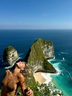 Bali Indonesia Kelingking beach aesthetic Vacation Aesthetic Picture, Vision Boards Inspo Pics, Trip Photos Ideas, Travel Instagram Aesthetic, Bali Pics, Moodboard Travel, Bali Photos, Bali Life, Lifestyle Vision Board