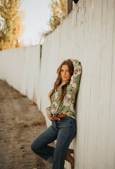 Vintage Cowboy Button Up Belt Boots, Cowboy Vintage, Modern Cowgirl, Cc Beanie, Western Girl, Vintage Cowboy, Brown Belt, Vintage Button, British Indian