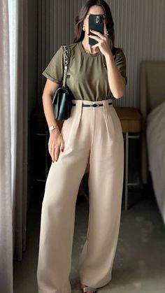 Comfy But Stylish Outfits, Street Fashion Inspiration, Modest Street Fashion, Look Fashionista, Winter Fashion Outfits Casual, Casual Hijab Outfit, Casual Day Outfits, Elegante Casual, Closet Inspiration