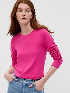 Fall Clothing Essentials, Pink Crew Neck Sweater, Viva Magenta, Pink Crewneck, Trendy Fashion Outfits, Womens Cashmere, Magenta Pink, Fall Winter Outfits, Cashmere Sweaters