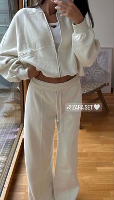 How To Style Sweatpants, Style Sweatpants, Chill Outfits, Best Amazon, Comfy Fashion, Lounge Sets, College Outfits, How To Style, My Favorites