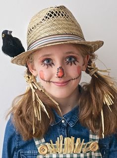 Scarecrow makeup Nem Halloween Makeup, Scarecrow Face Paint, Simple Halloween Makeup, Makeup For Kids, Maquillage Halloween Simple, Halloween Makeup For Kids